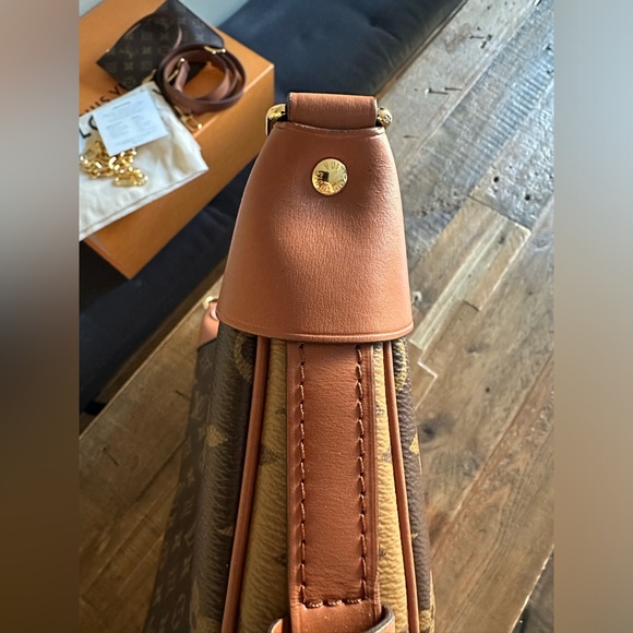 Louis Vuitton Monogram Looping Purse in good condition! - Picture 7 of 14